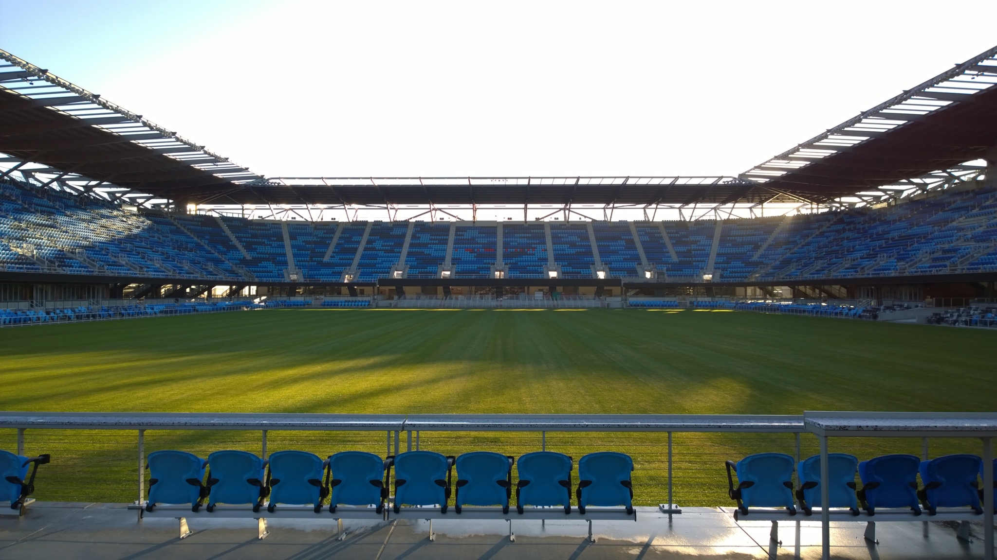 NEW EARTHQUAKE STADIUM BEGINS TO TAKE SHAPE IN SAN JOSE